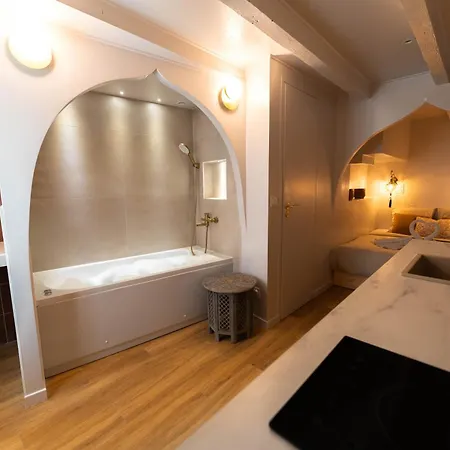 Les D Ailleurs Apartamento Nice